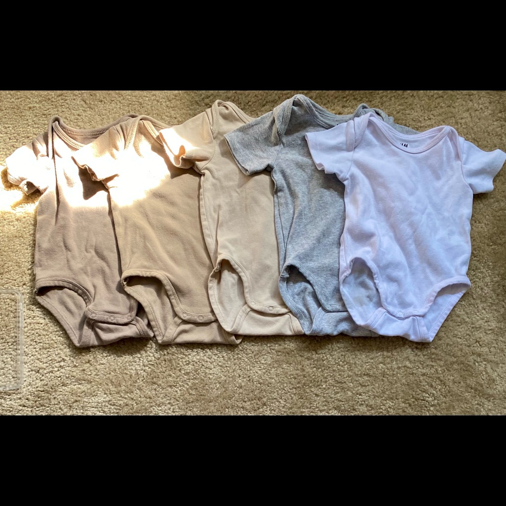H&M Basic Onsies 6-9mo